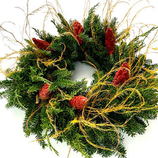 2023 Wreath Pick-up for the Holidays Rachel Alexandrou of Giantdaughter Midcoast Maine Artisan Store The Good Supply Pemaquid Made in USA Asparagus and Sumac