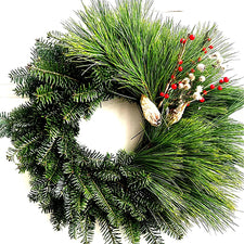 2023 Wreath Pick-up for the Holidays Rachel Alexandrou of Giantdaughter Midcoast Maine Artisan Store The Good Supply Pemaquid Made in USA Half and Half Balsam and White Pine