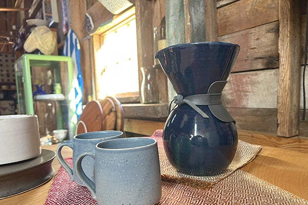 Coffee Pot in Navy by Hanako Nakazato of Monohanako Fresh Maine Art Midcoast Maine Artisan Store The Good Supply Pemaquid Made in USA